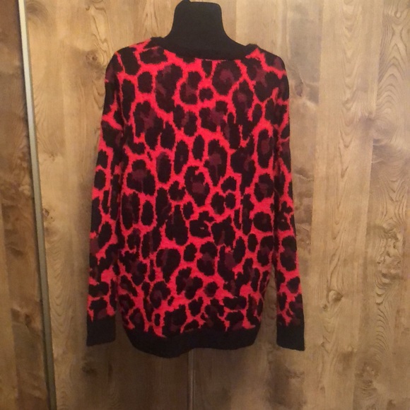 Pretty Red & Black Sweater by Apt. 9 - Picture 4 of 9